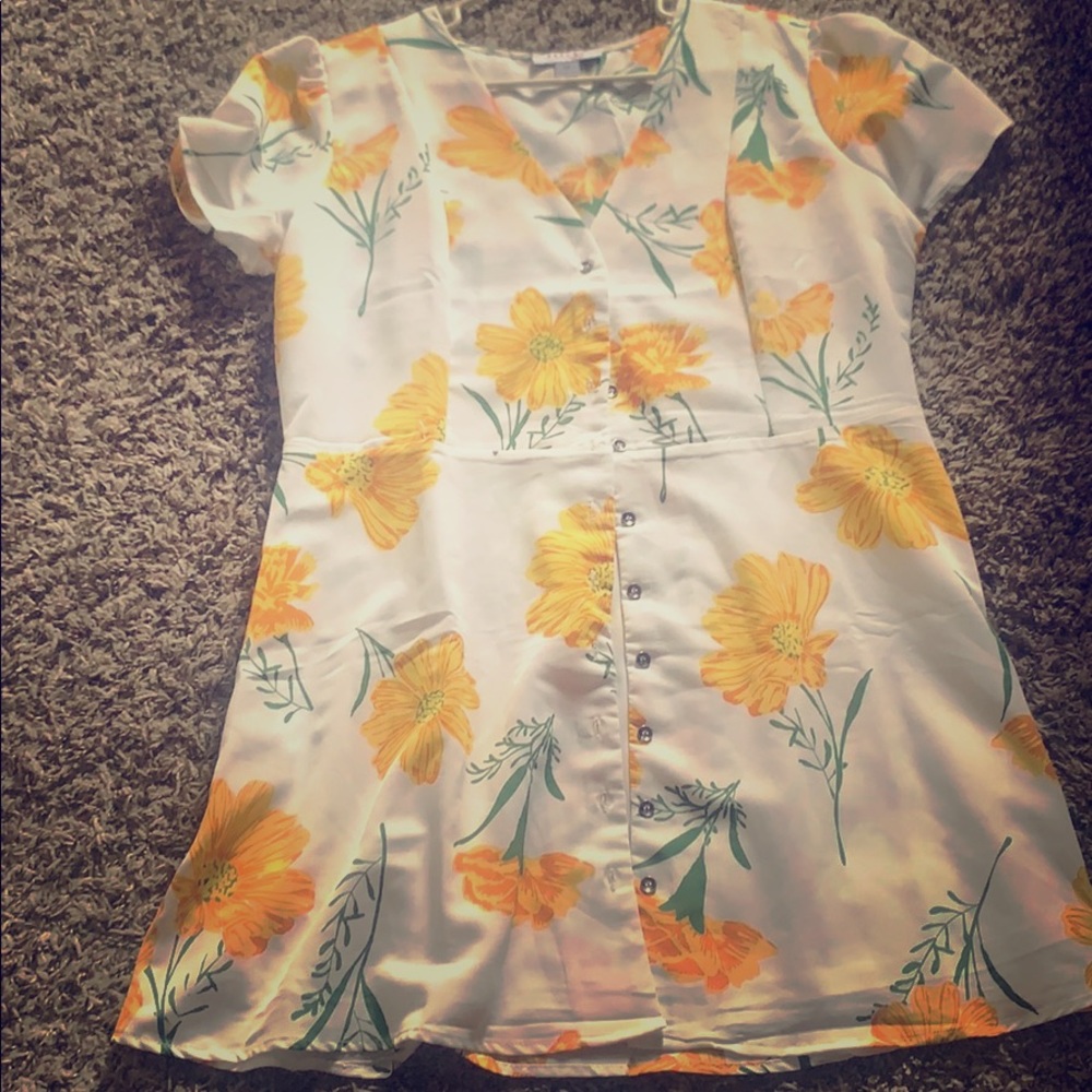 Mini dress - Picture 1 of 1
